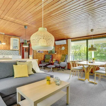 Nelina - 950m To The Inlet By Interhome *
