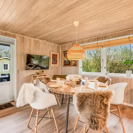 Casa de Férias Nelina - 950m To The Fjord By Interhome